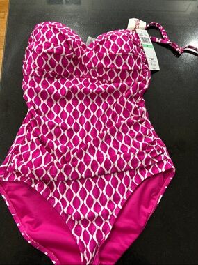 Women’s one piece Anne Cole bathing suit.